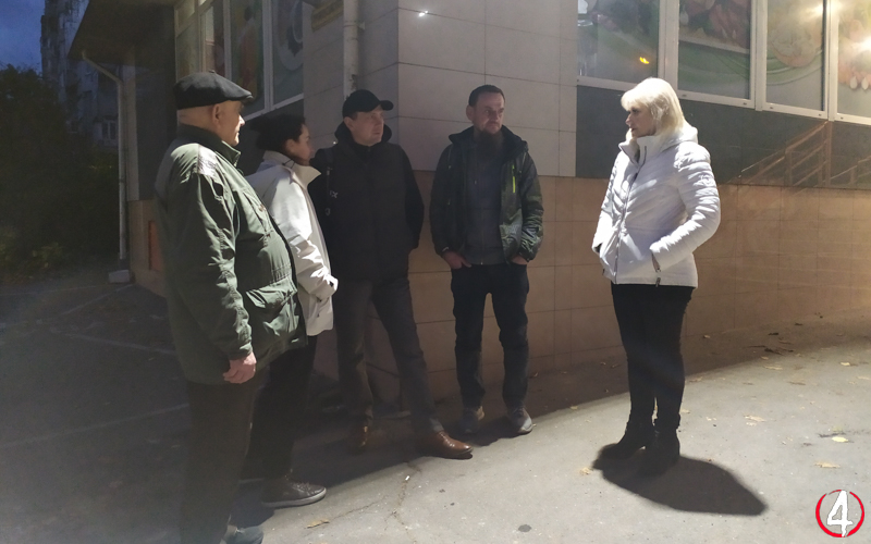 Нова зупинка на Грушевського: чому мешканці проти і до чого там бізнес Осіпчука | Четверта влада