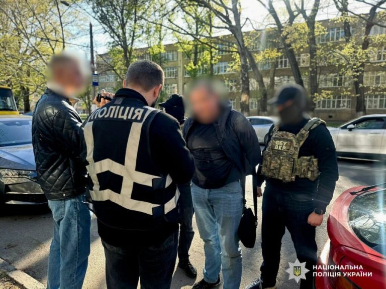 $5000 за «тиху службу»: в Одесі військового викрили на продажі посад і шантажі мобілізацією