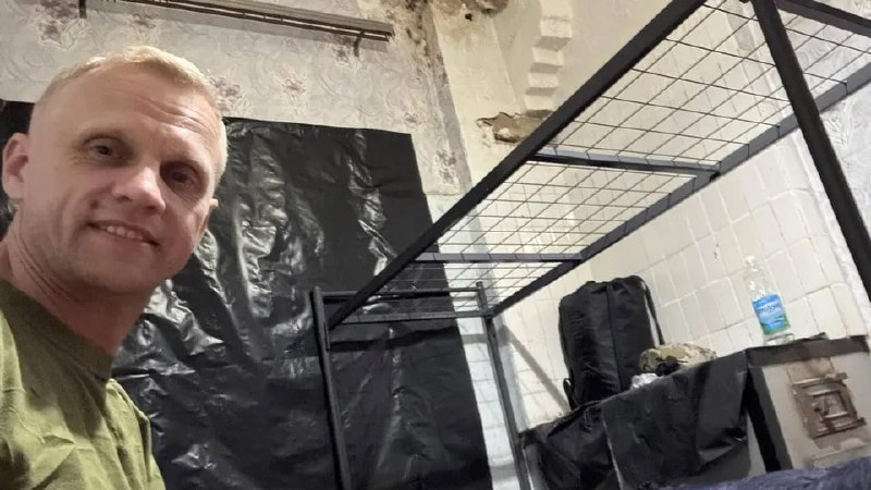 Голова ЦПК Віталій Шабунін та його колега активіст Шерембей під час активни...