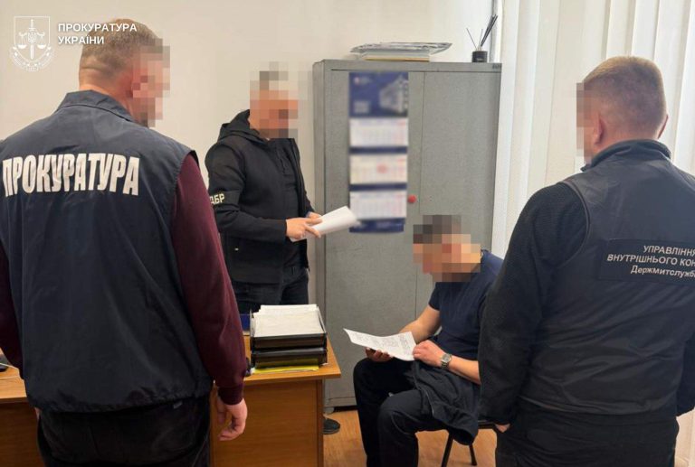 Львівського митника викрили на схемі контрабанди на майже 7 млн грн