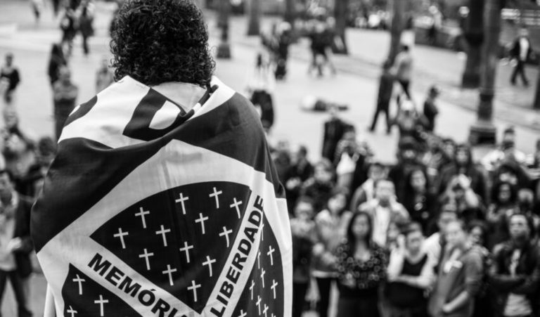 ‘Memórias de Maio’: primeiro episódio do podcast da Ponte e do BdF revisita início do massacre de 2006 - Ponte Jornalismo