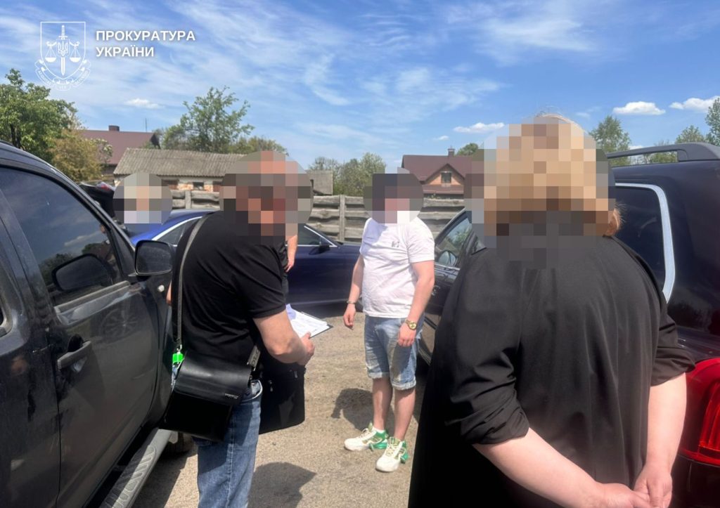 До 15 тисяч доларів за фіктивну інвалідність: на Волині поліцейські викрили організовану групу лікарів та посередників