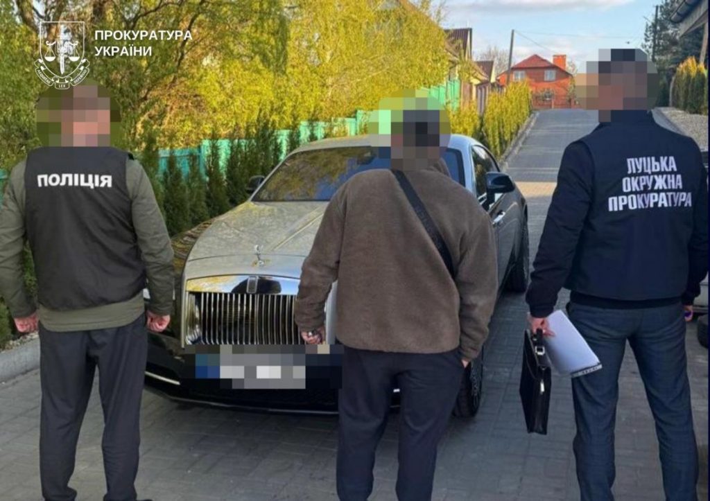 Підозрюваного в корупції чиновника Луцькради взяли під домашній арешт