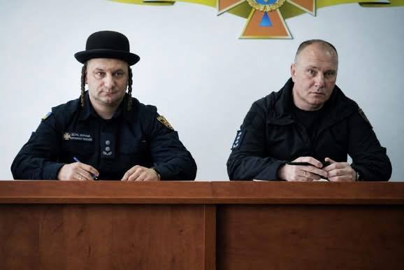 Скандал у ДСНС Закарпаття: нового заступника змусили одягнути єврейський головний убір під час наради