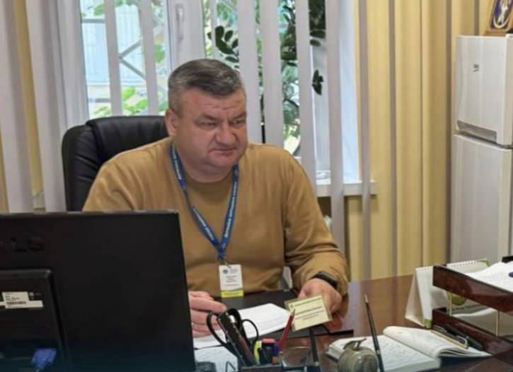 Стало відомо, що посадовець ДМС із Хмельниччини, якому оголосили підозру у недостовірному декларуванні, – це Вадим Сідлецький.