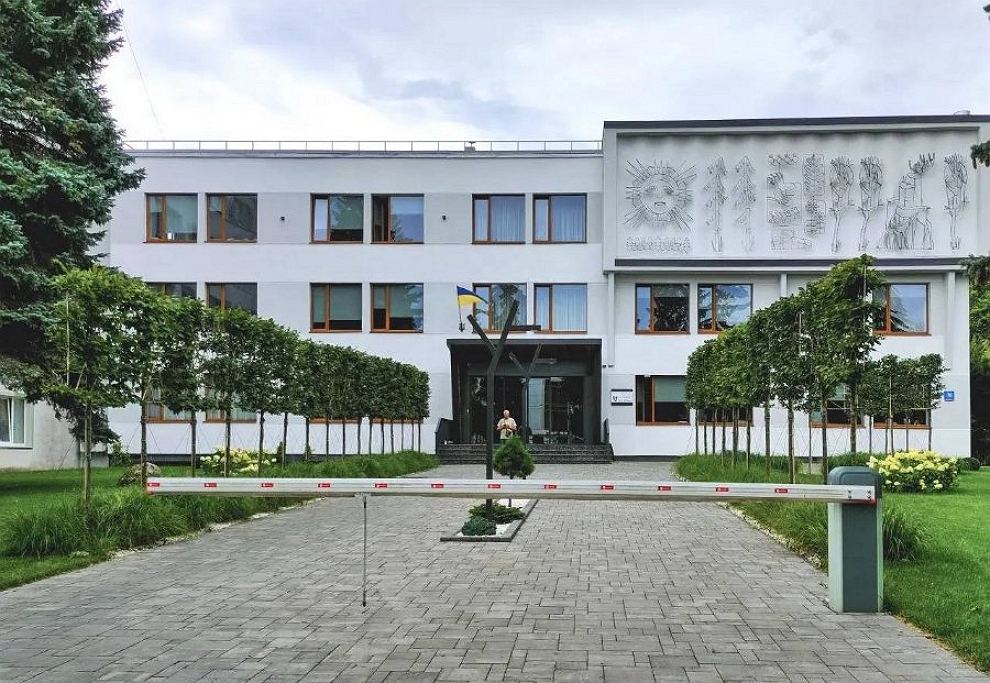Волинські лісівники готові заплатити майже 42 мільйони гривень полтавській фірмі за охорону
