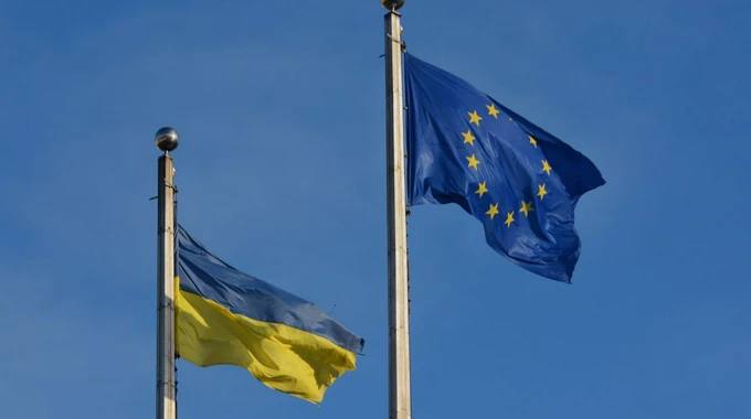 Большинство стран ЕС выступило за продление временной защиты для украинцев по...