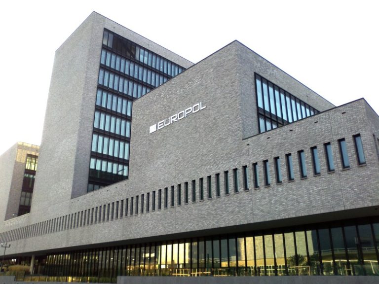 Europol: EU Crime Networks Regenerate Fast