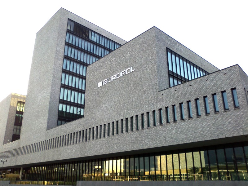 Europol: EU Crime Networks Regenerate Fast