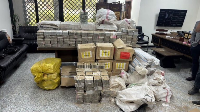 Iraq Recovers More Than $106 Million in Embezzled Cash, Some of It Buried