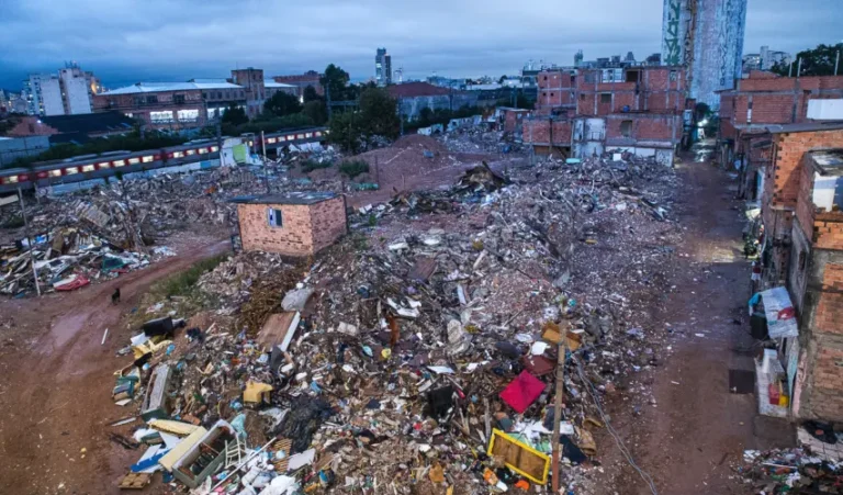 Moradores do Moinho ainda aguardam moradia definitiva