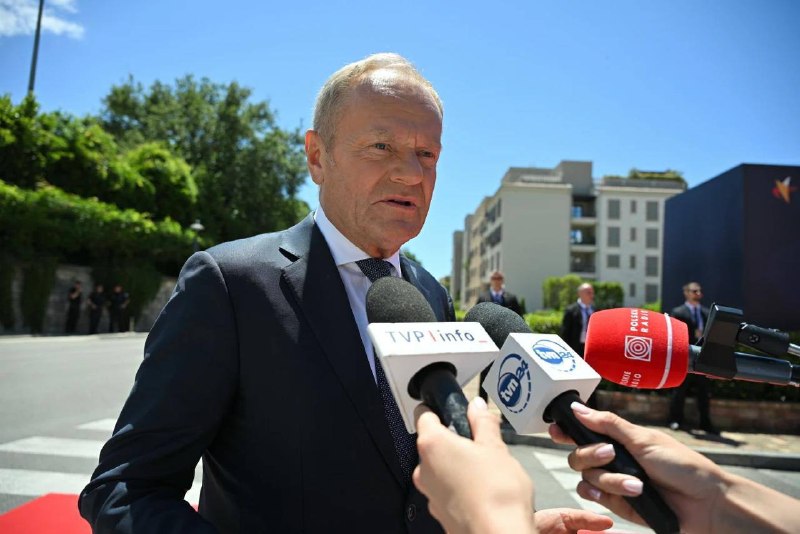 Премьер-министр Польши Дональд Туск возложил на Украину ответственность за ур...