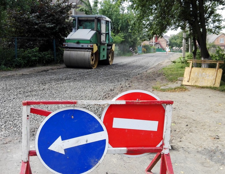 Справа про ремонт дороги на Волині фірмою депутата пішла на третє коло судів