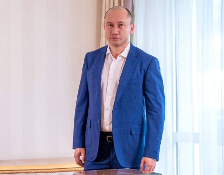 Денис Парамонов з SMK Group, за наявною інформацією, з початку повномасштабного ...