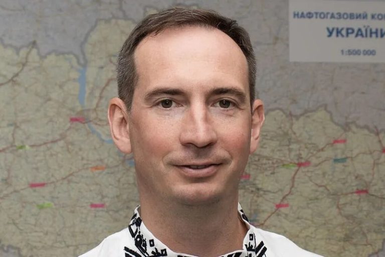 Екскерівника Оператора ГТС Дмитра Липпу оголосили в розшук за ймовірне розк...