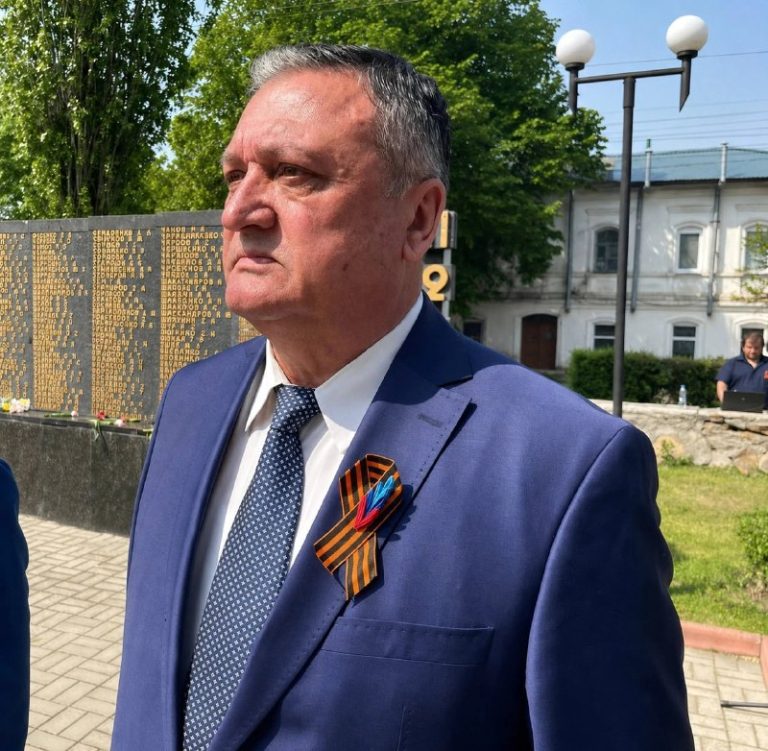 Ексмитник Василь Кононов сьогодні очолює аграрне підприємство, зареєстрова...