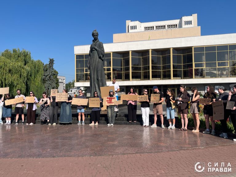 У Луцьку вимагають не звільняти Федорова з посади міністра оборони